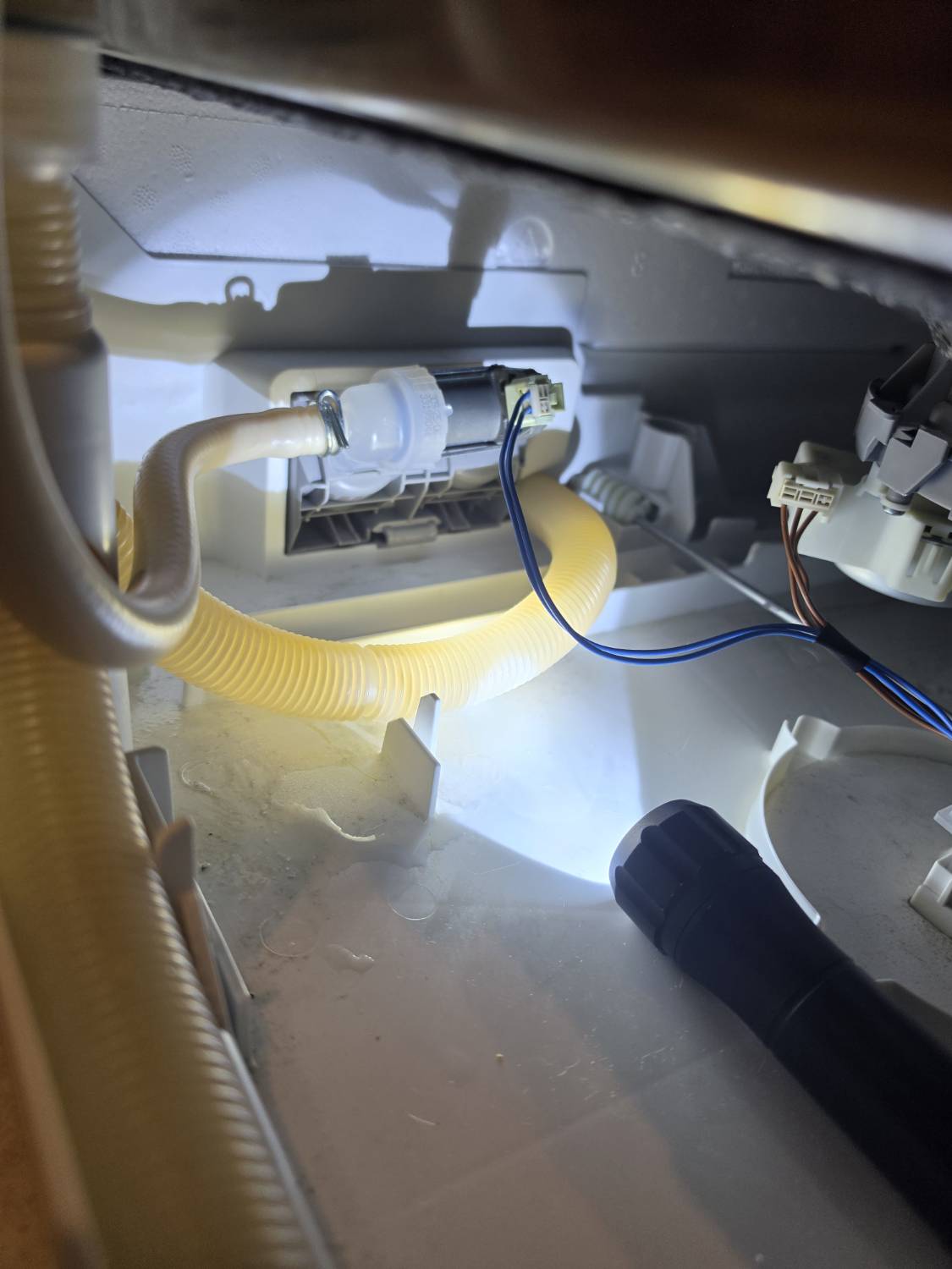 Leaking Bosch dishwasher water inlet valve
